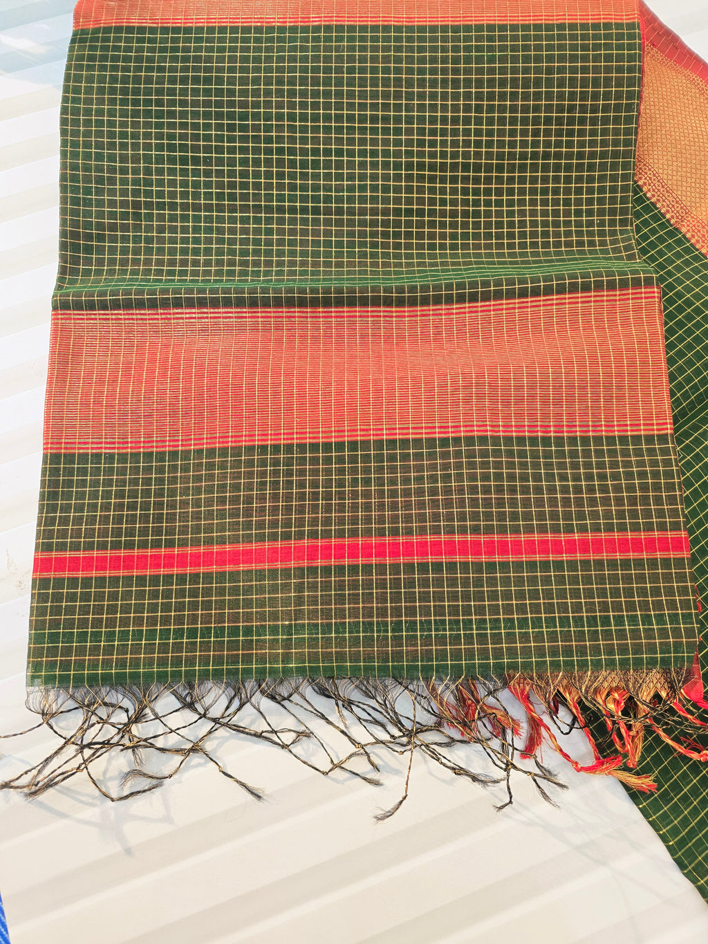 Pure Handwoven Maheshwari Zari Check Saree - Green