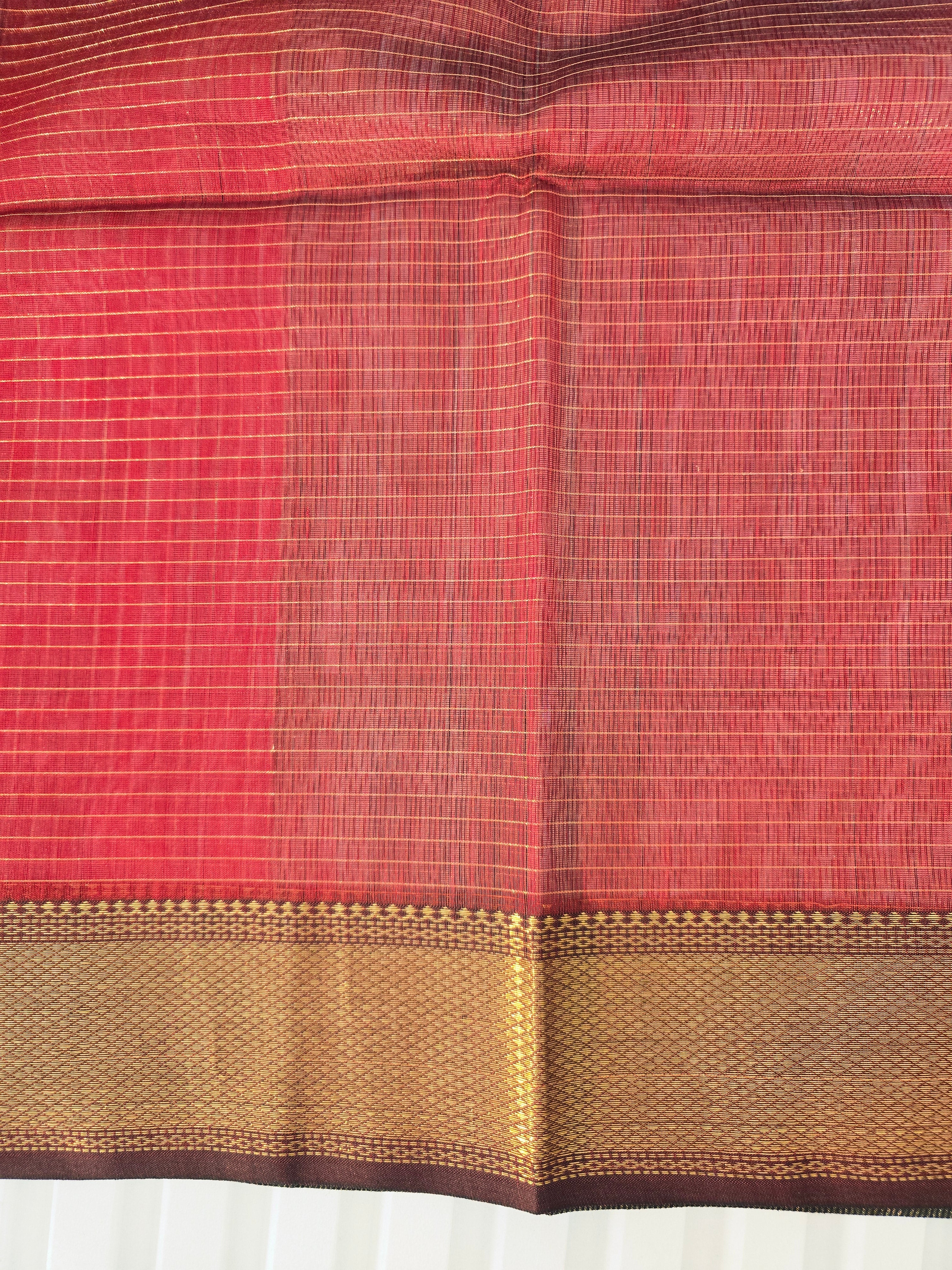 Pure Handwoven Maheshwari Silk Cotton Zari Check Saree – Red