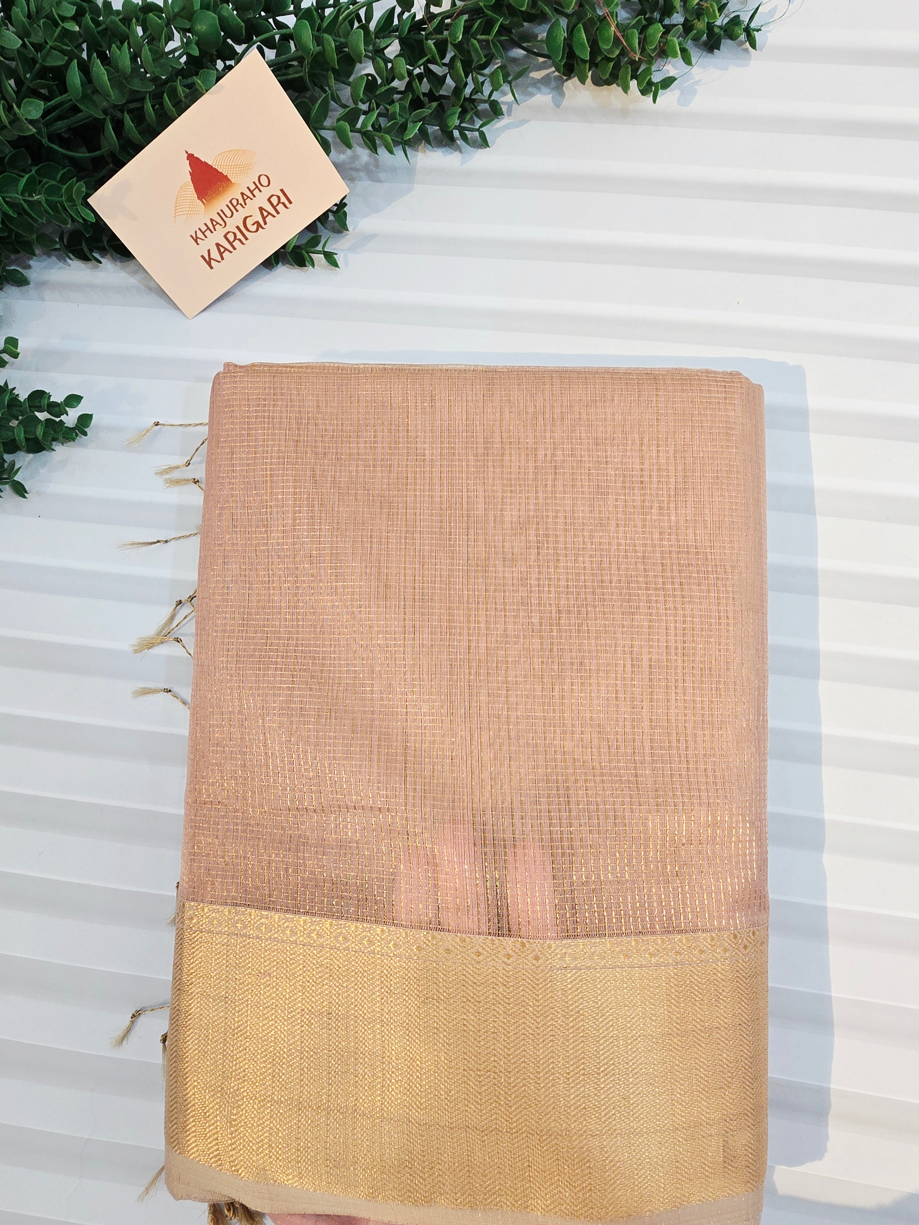Pure Handloom Maheshwari Zari checks Saree Rose Gold
