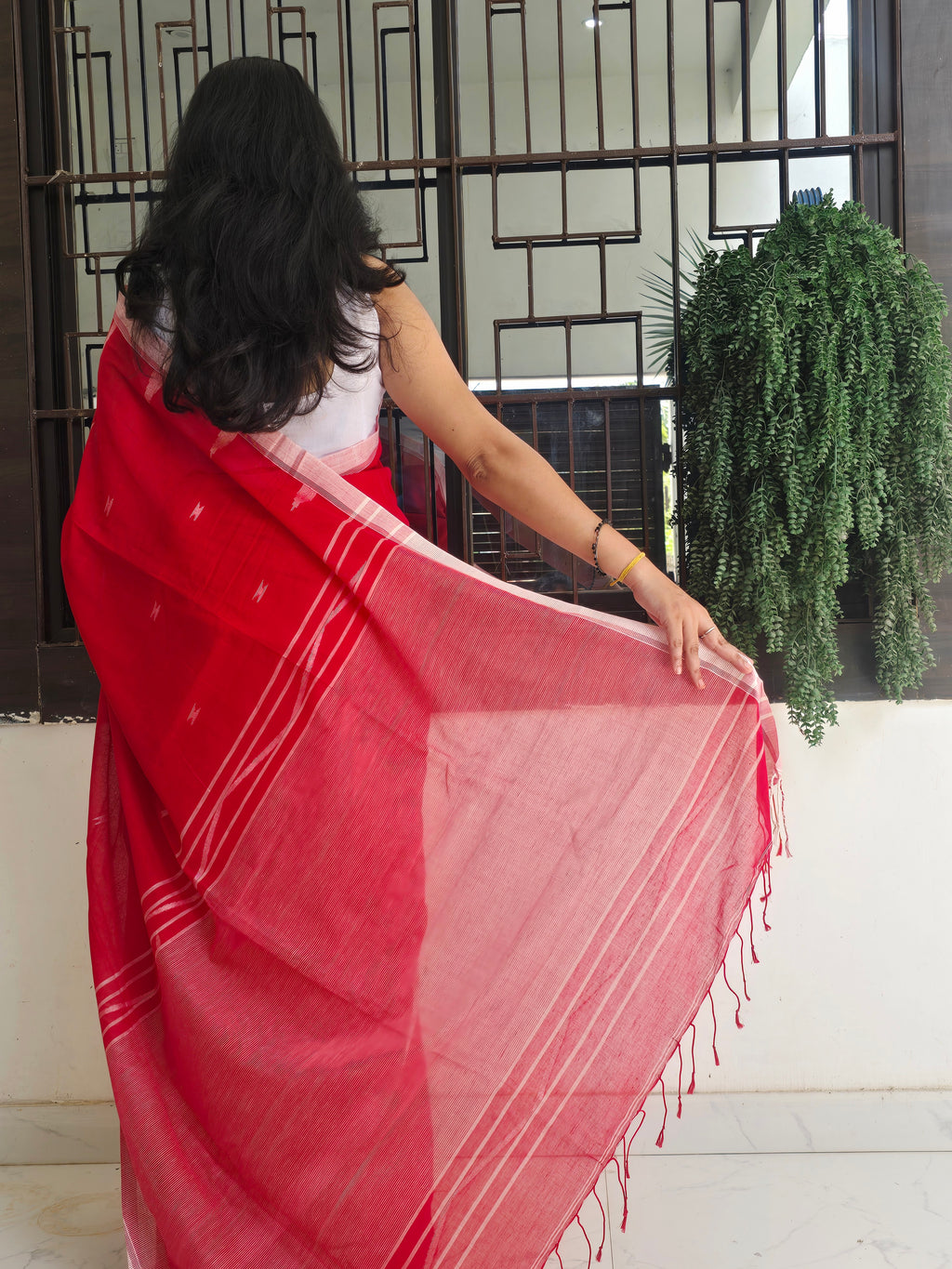 Pure Handwoven Mul Cotton Jamdani - Red