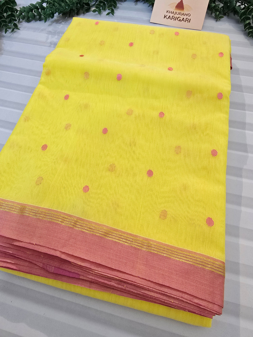 Pure handwoven Chanderi Silk Cotton Saree Polka Dot hathi boota on pallu