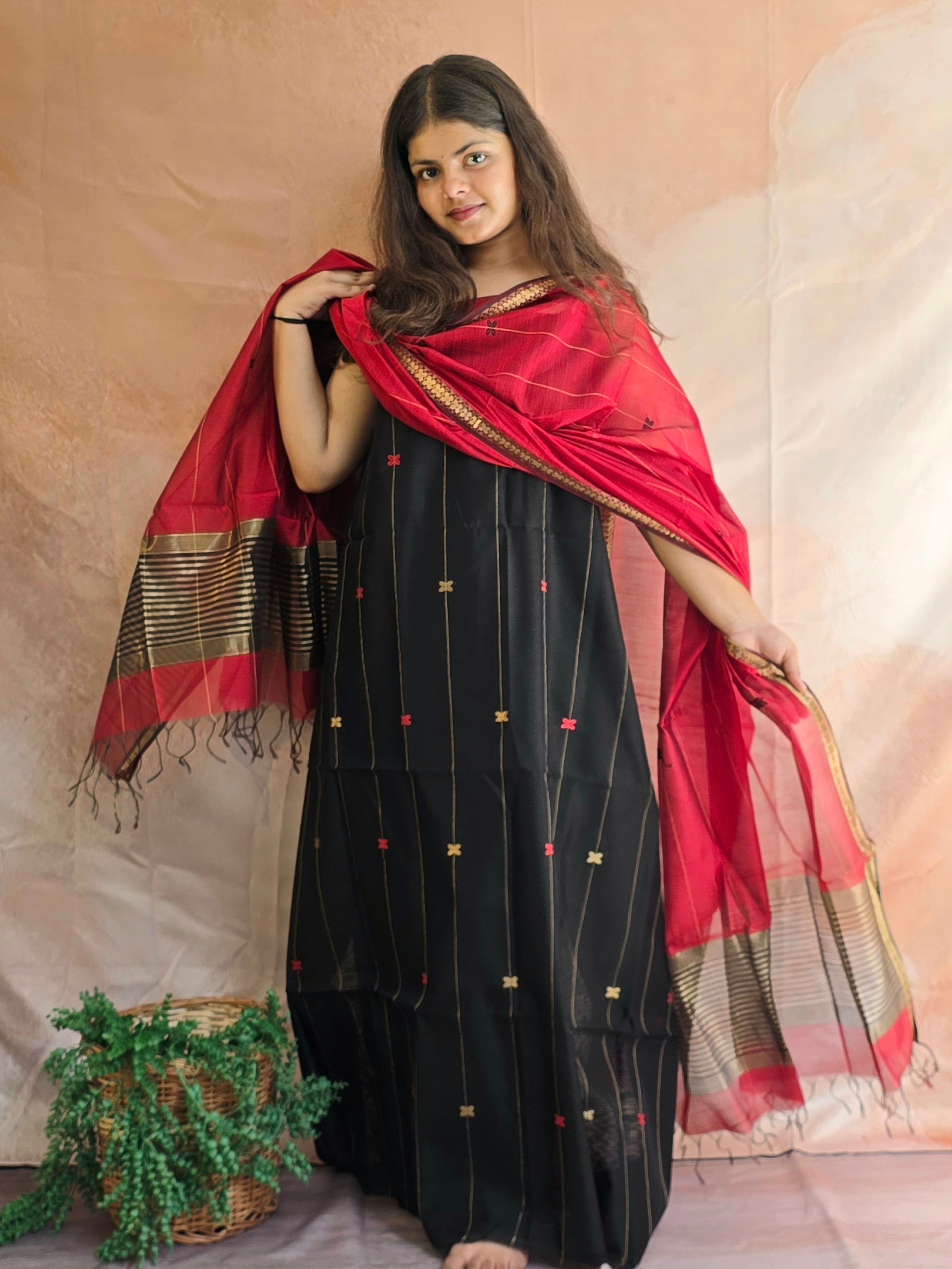 Pure Handwoven Maheshwari Kurta Dupatta Set - Black Red