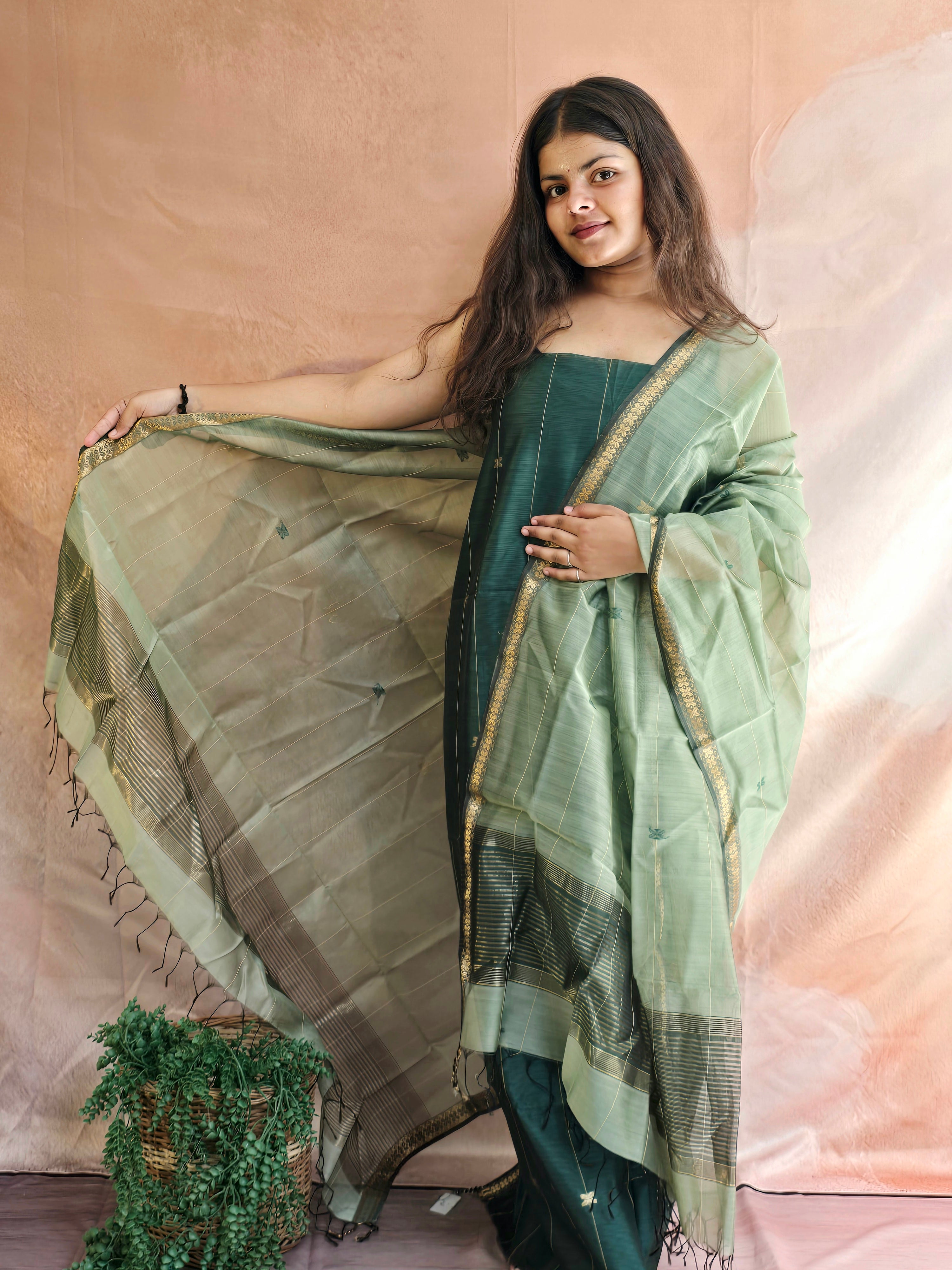 Pure Handwoven Maheshwari Kurta Dupatta Set