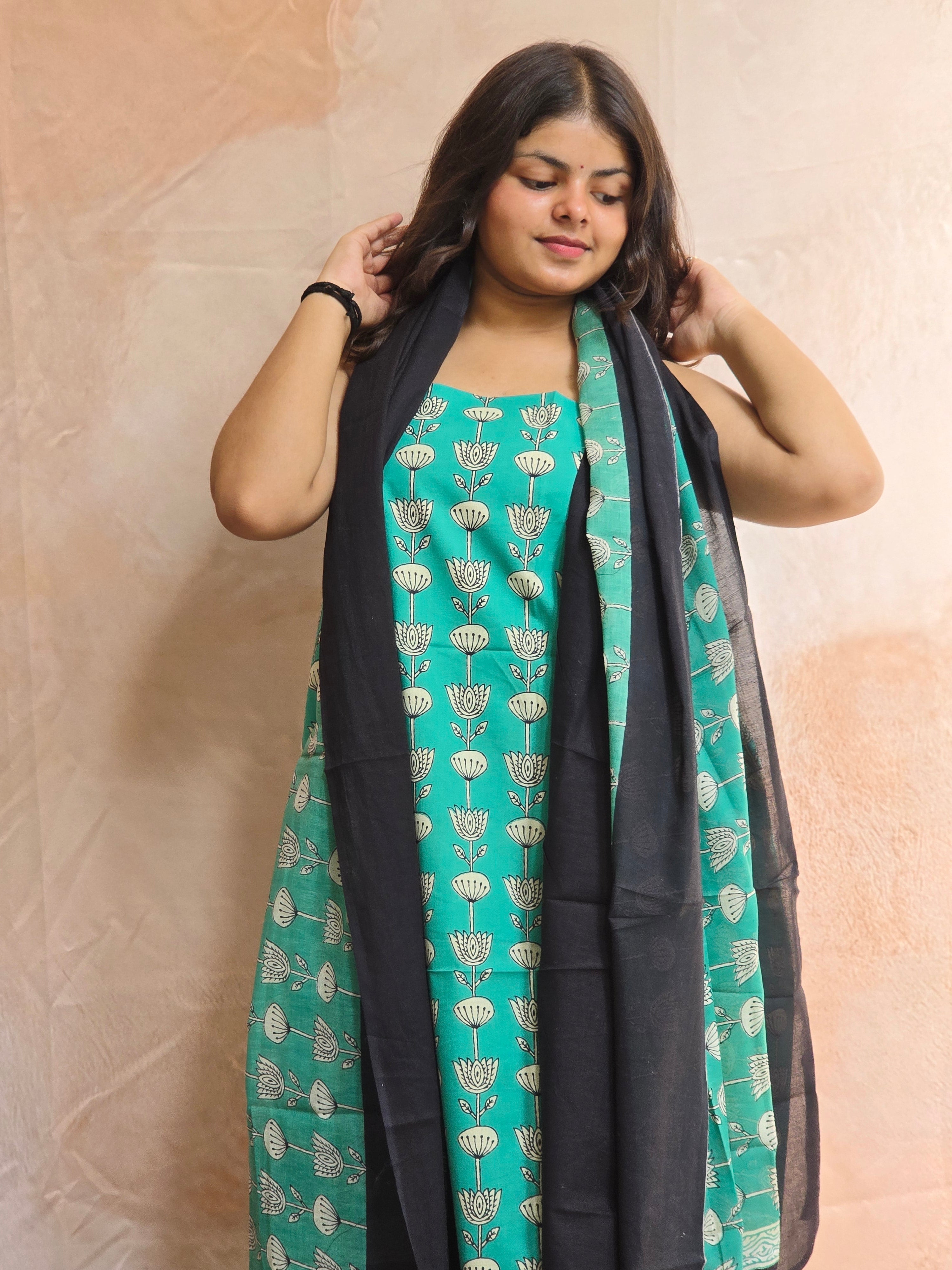Handblock Printed Mul Cotton Dress Material Set - kamal Boota