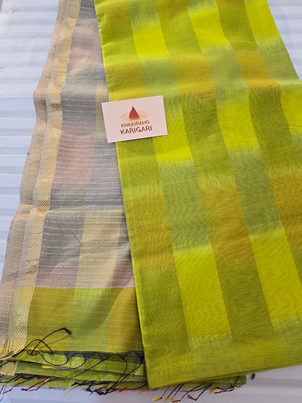 Pure Handwoven Maheshwari Saree with Ghicha Pallu and Blouse - Neon Green