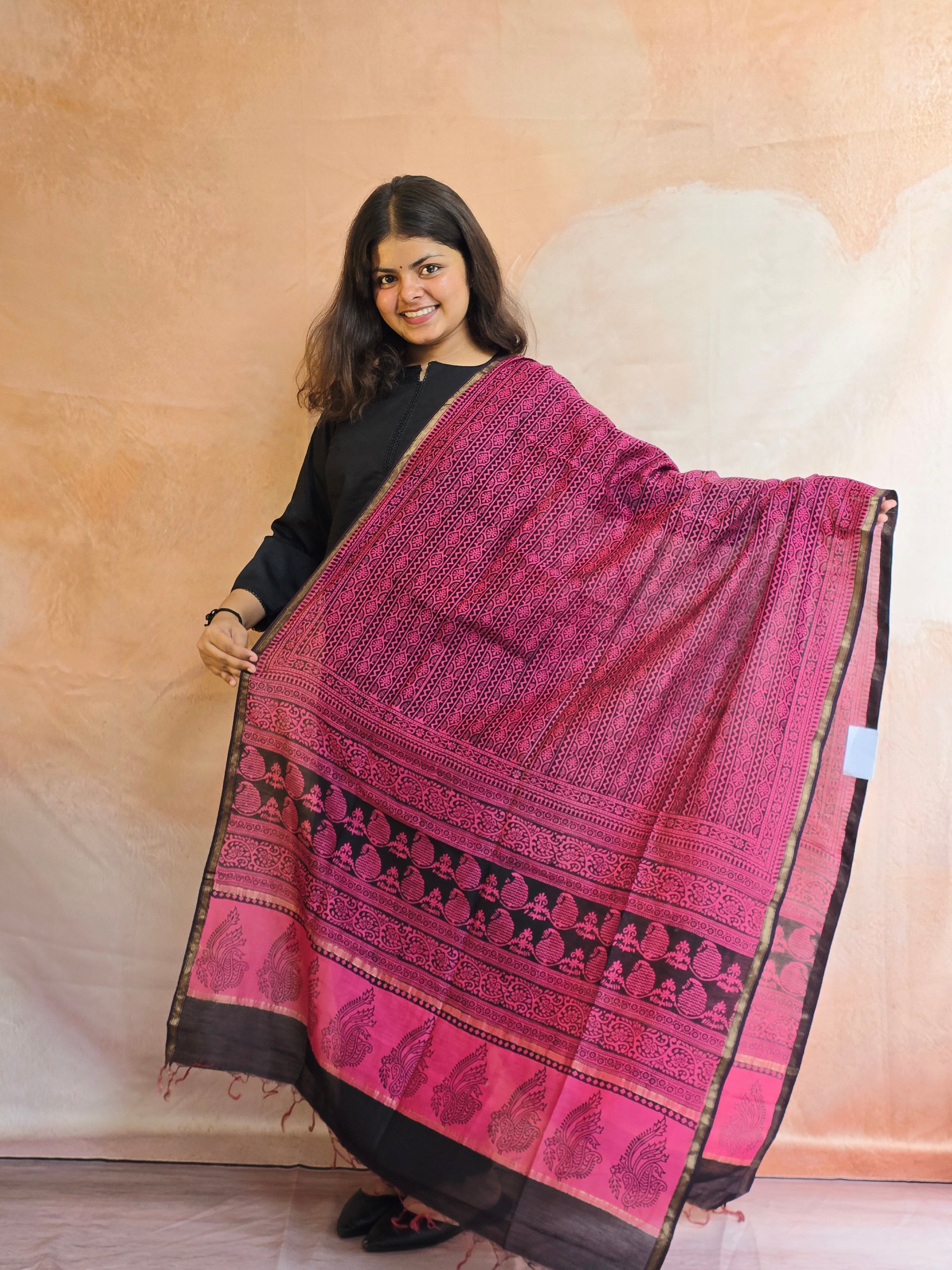 Bagh Handblock Printed Maheshwari Dupatta - Black & Pink
