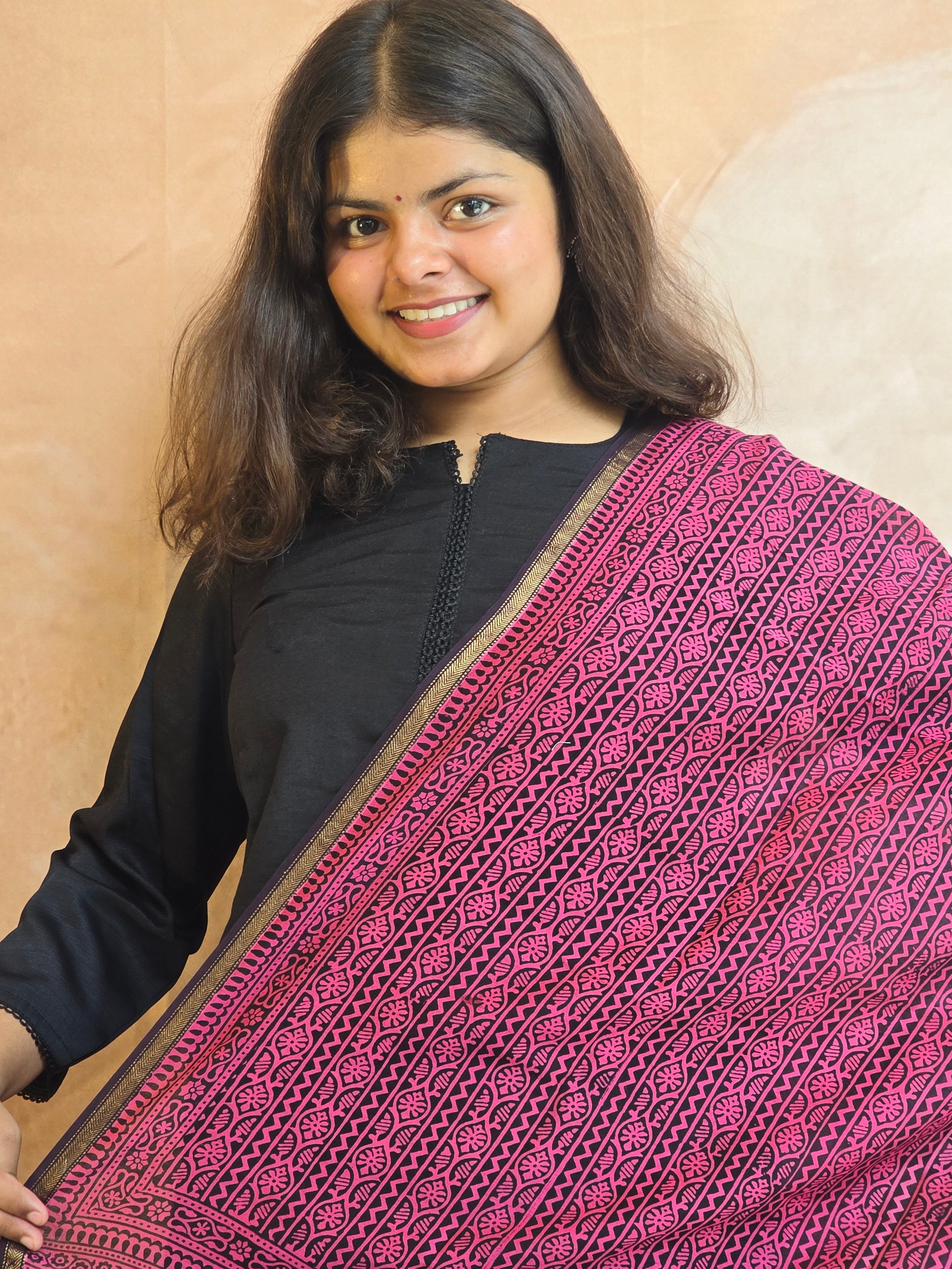 Bagh Handblock Printed Maheshwari Dupatta - Black & Pink