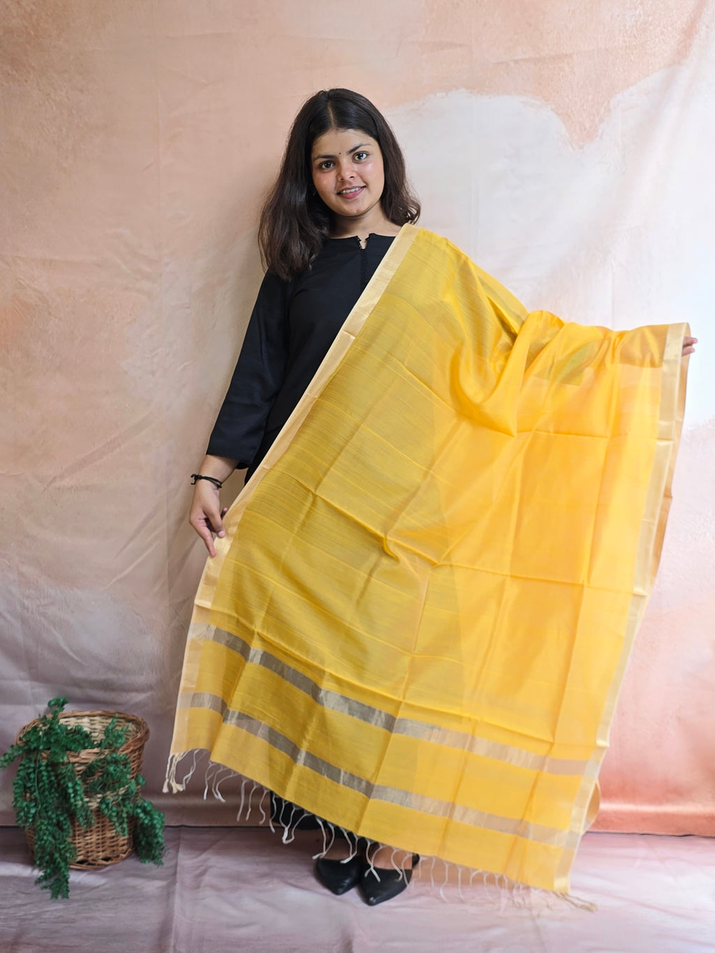 Handwoven Maheshwari Silk-Cotton Dupatta with Zari Border - Yellow