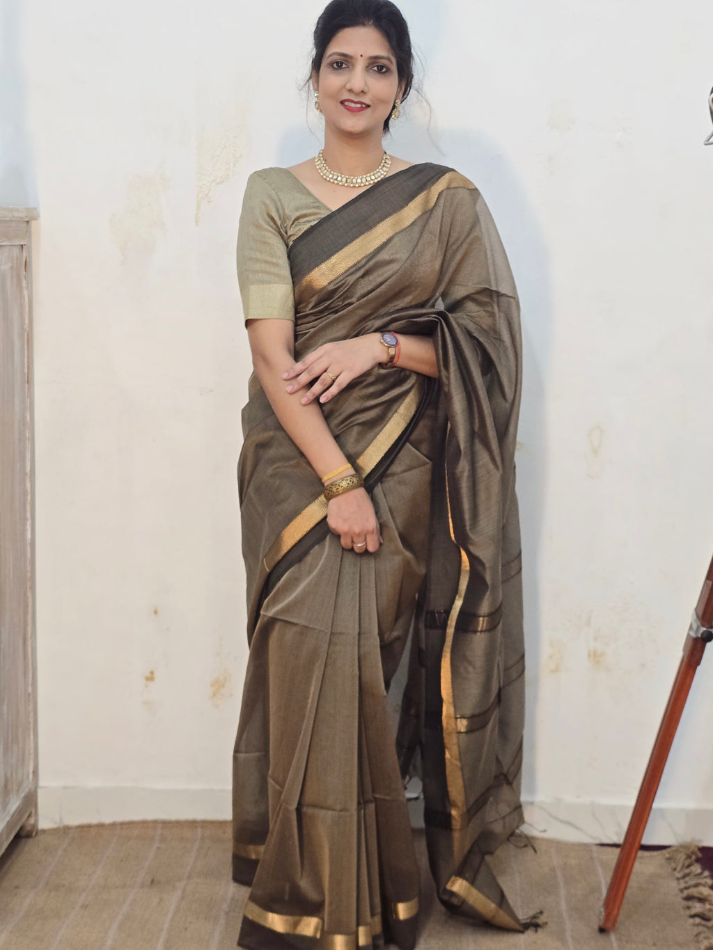 Pure Maheshwari Handloom Saree – Antique Gold with Zari Border