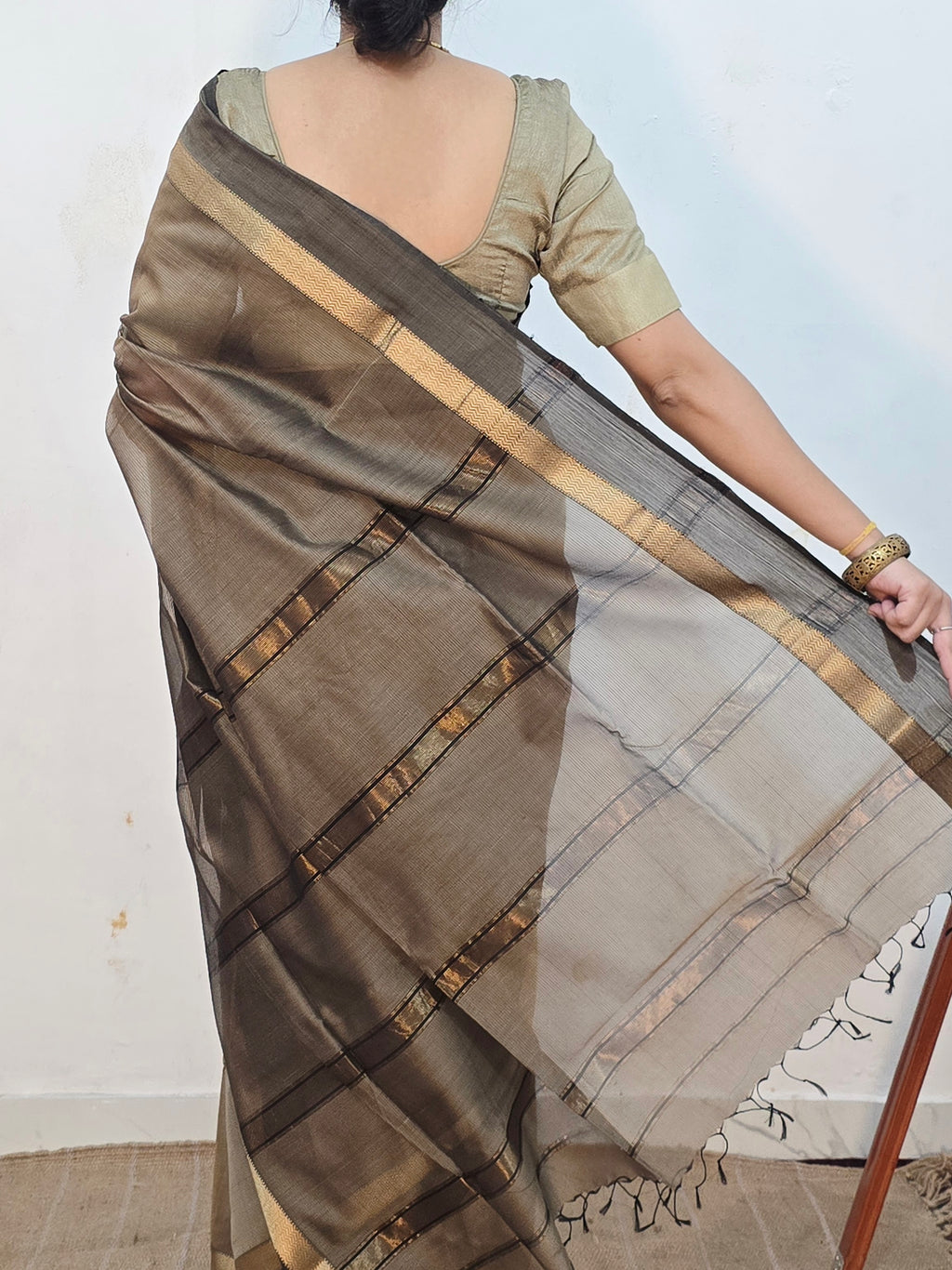 Pure Maheshwari Handloom Saree – Antique Gold with Zari Border