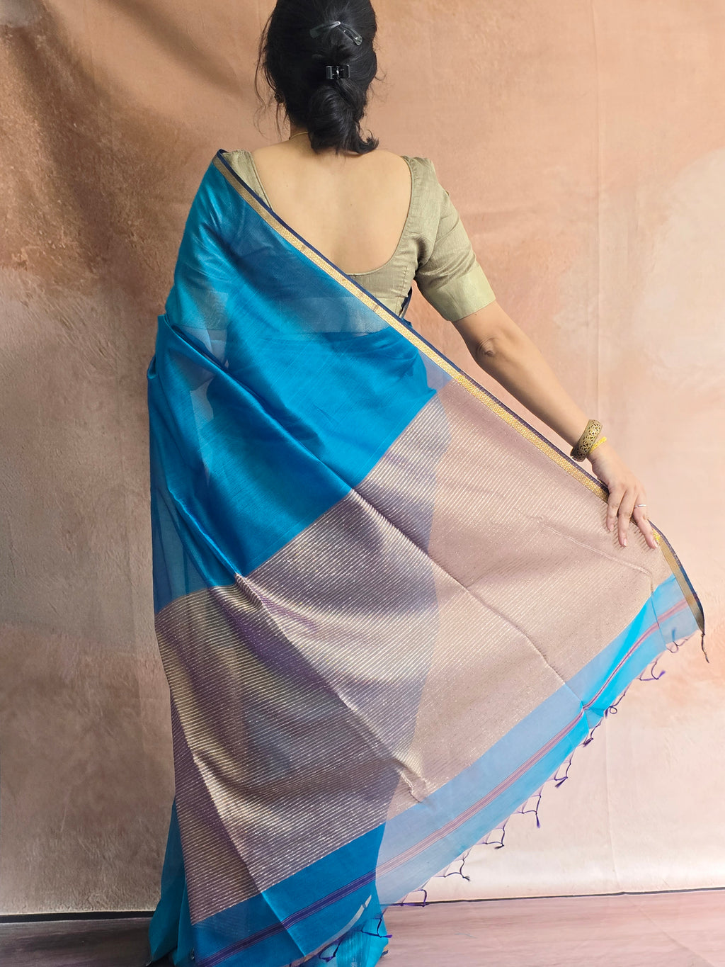 Pure Maheshwari Saree with Ghicha Pallu – Blue