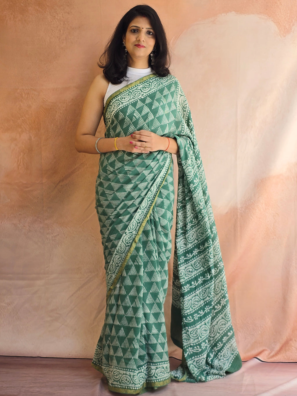 Hand Batik Printed Chinon Saree with Blouse Piece - Green