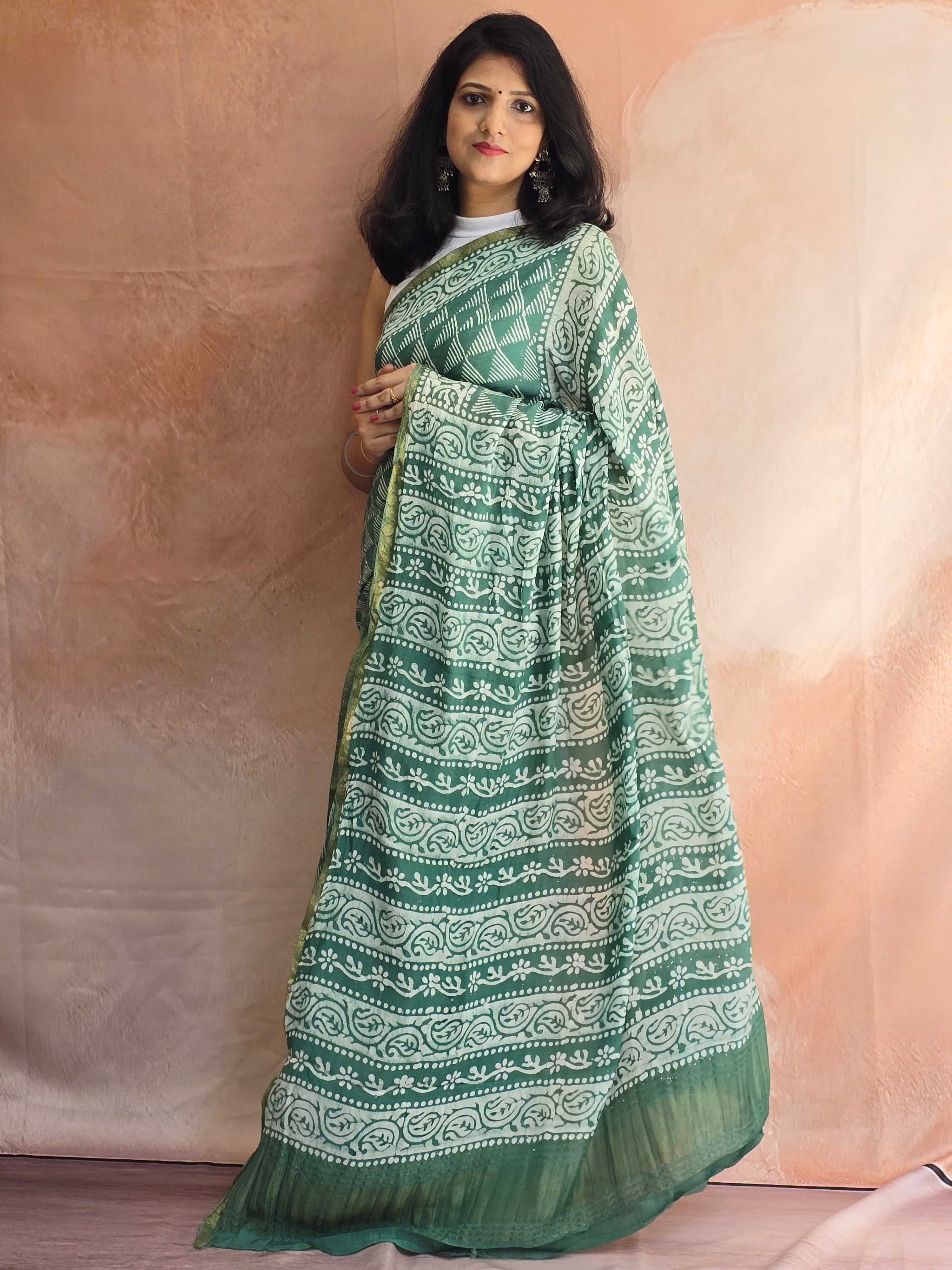Hand Batik Printed Chinon Saree with Blouse Piece - Green