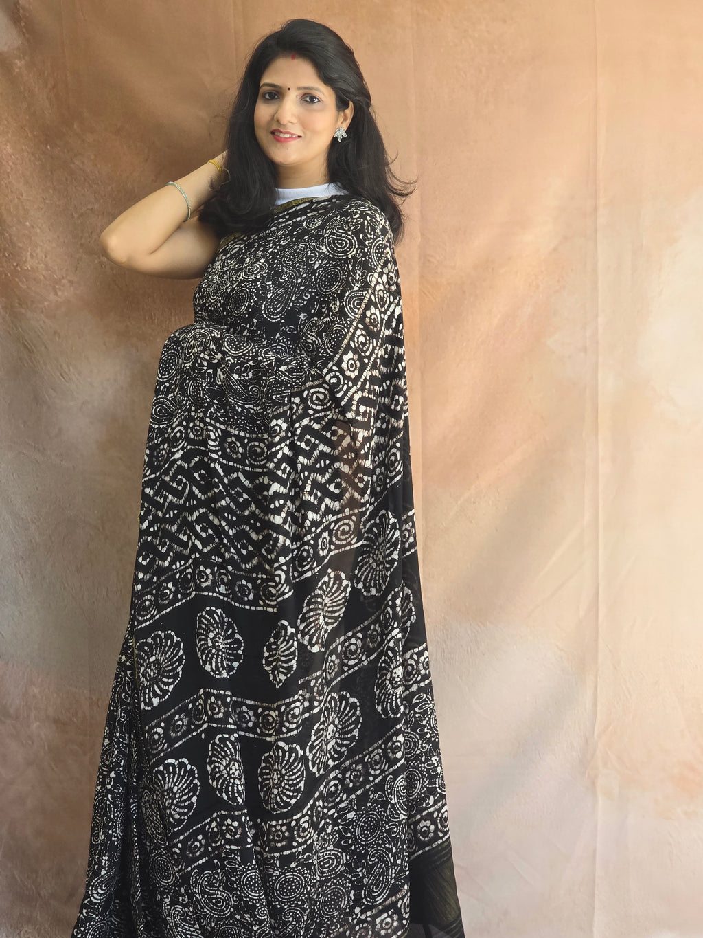 Hand Batik Printed Chinon Saree with Blouse Piece - Black