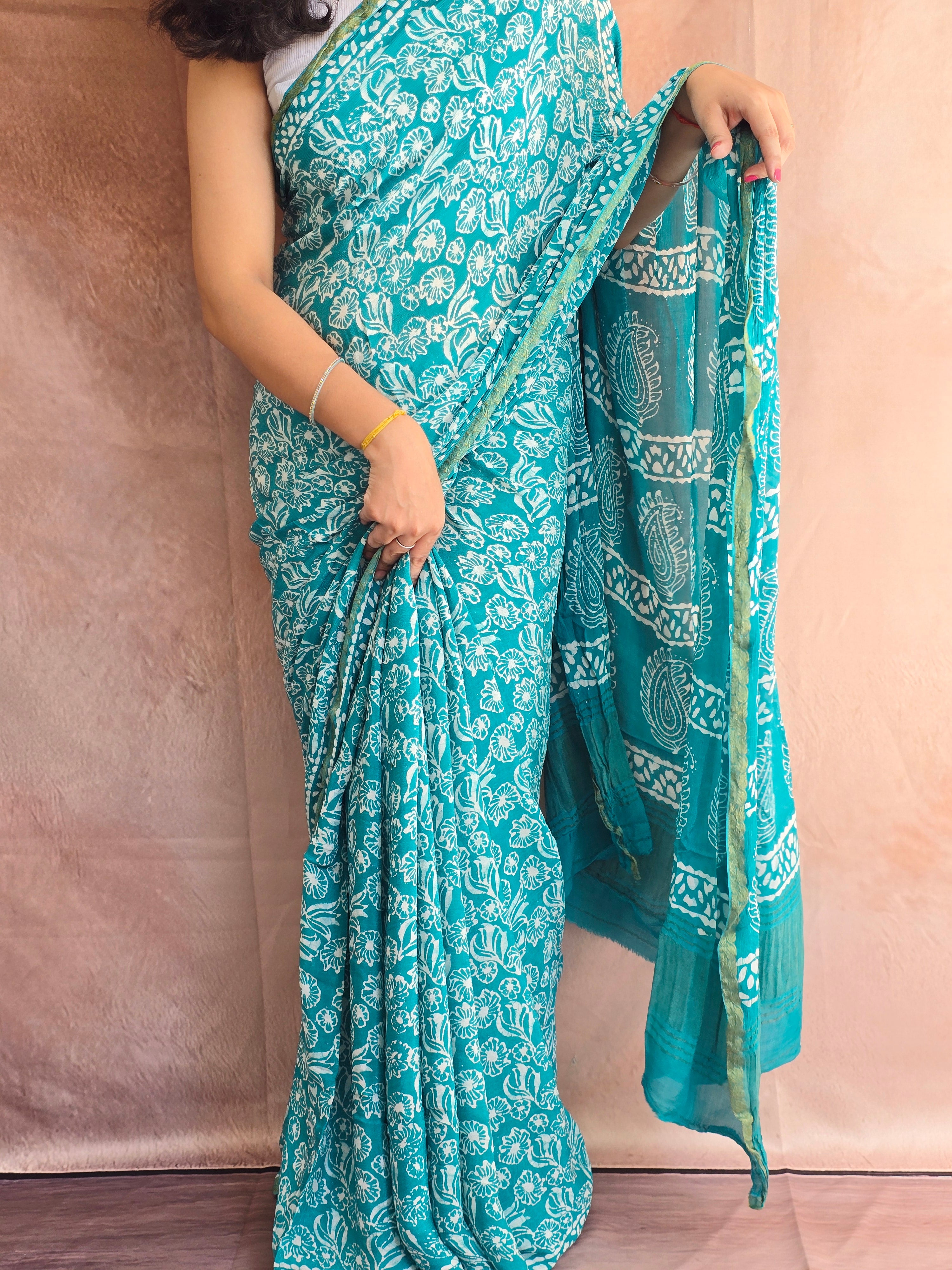 Hand Batik Printed Chinon Saree with Blouse Piece - Sea Green