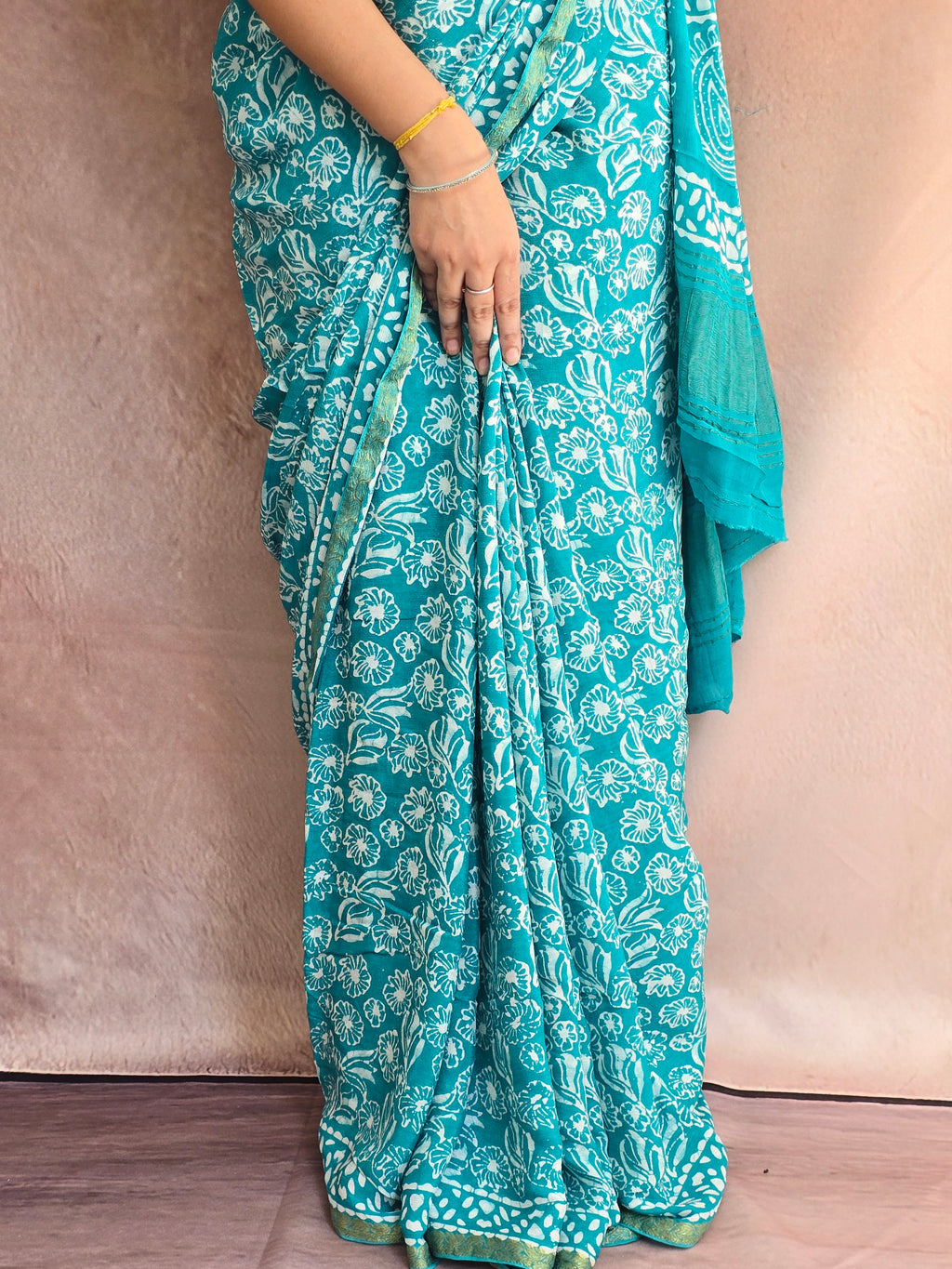 Hand Batik Printed Chinon Saree with Blouse Piece - Sea Green