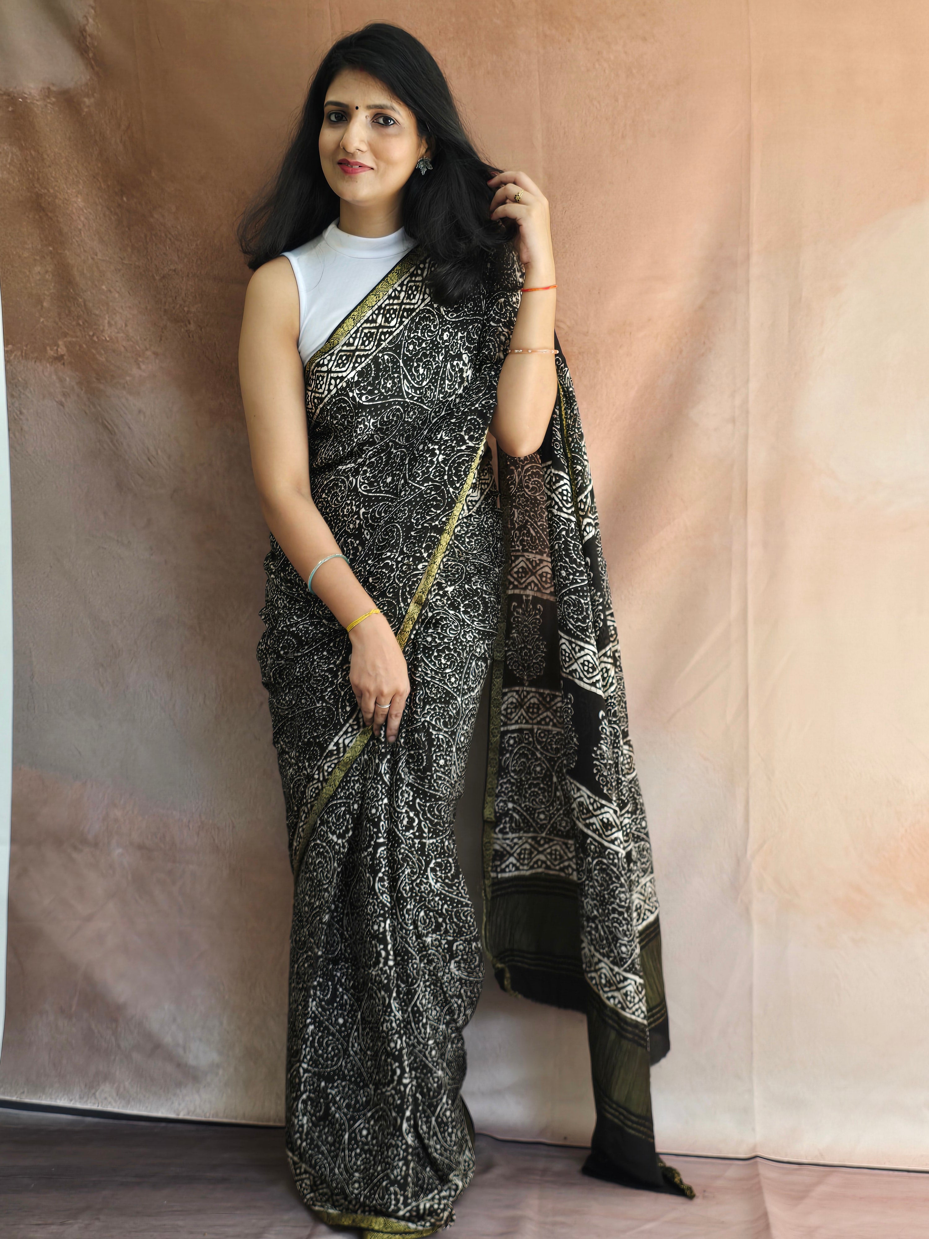 Hand Batik Printed Chinon Saree with Blouse Piece - Black