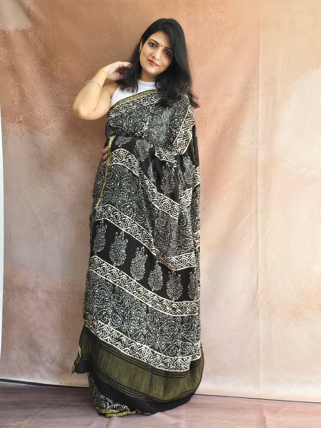 Hand Batik Printed Chinon Saree with Blouse Piece - Black