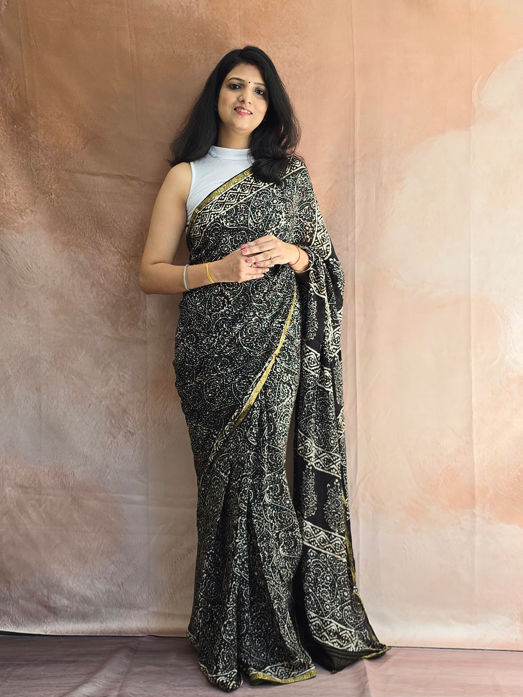 Hand Batik Printed Chinon Saree with Blouse Piece - Black