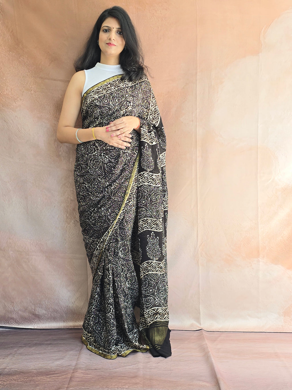 Hand Batik Printed Chinon Saree with Blouse Piece - Black