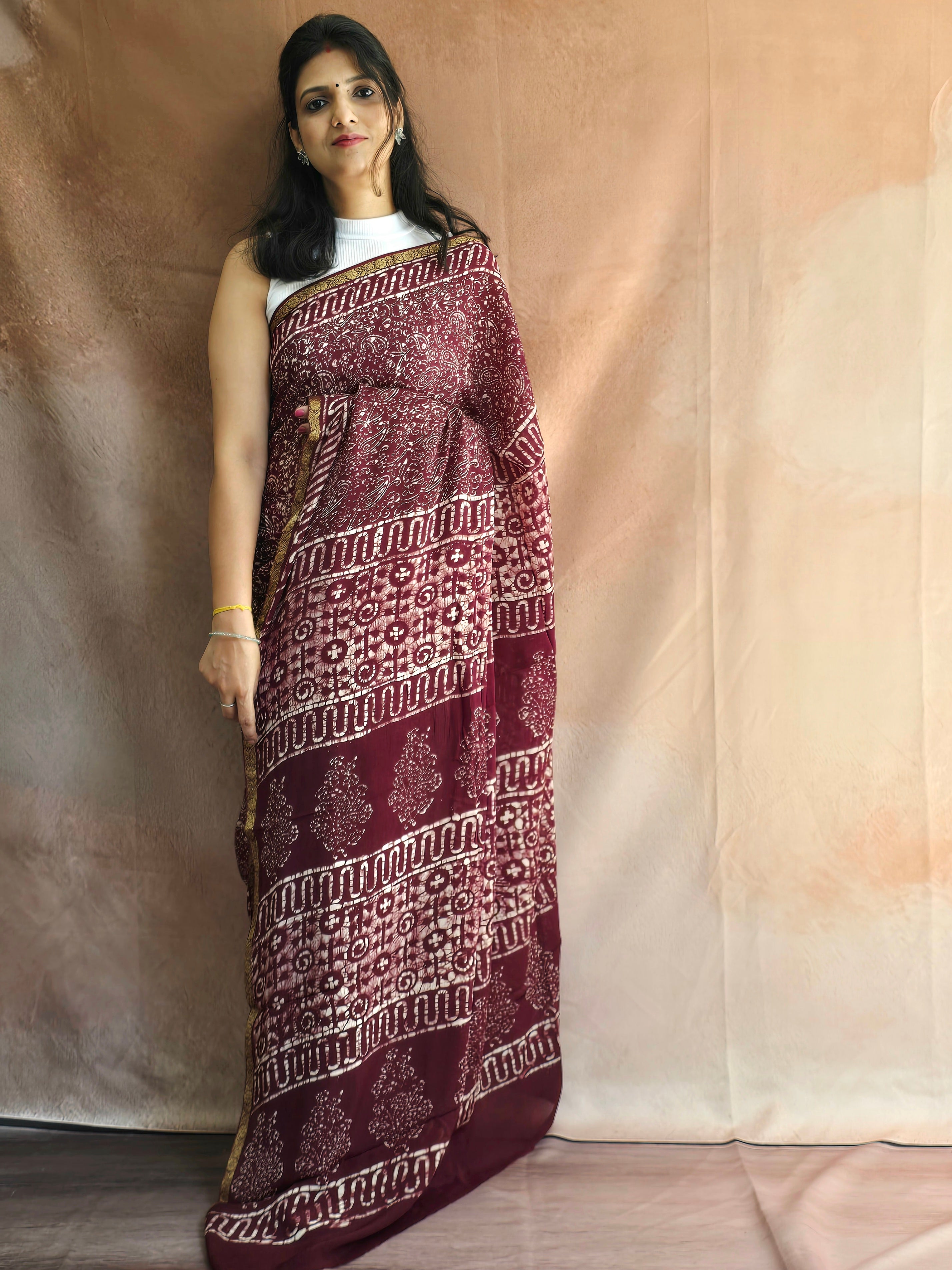 Hand Batik Printed Chinon Saree with Blouse Piece - Wine