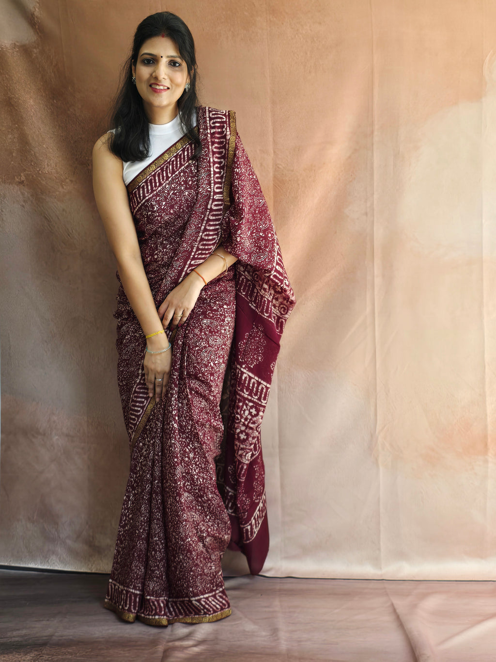 Hand Batik Printed Chinon Saree with Blouse Piece - Wine