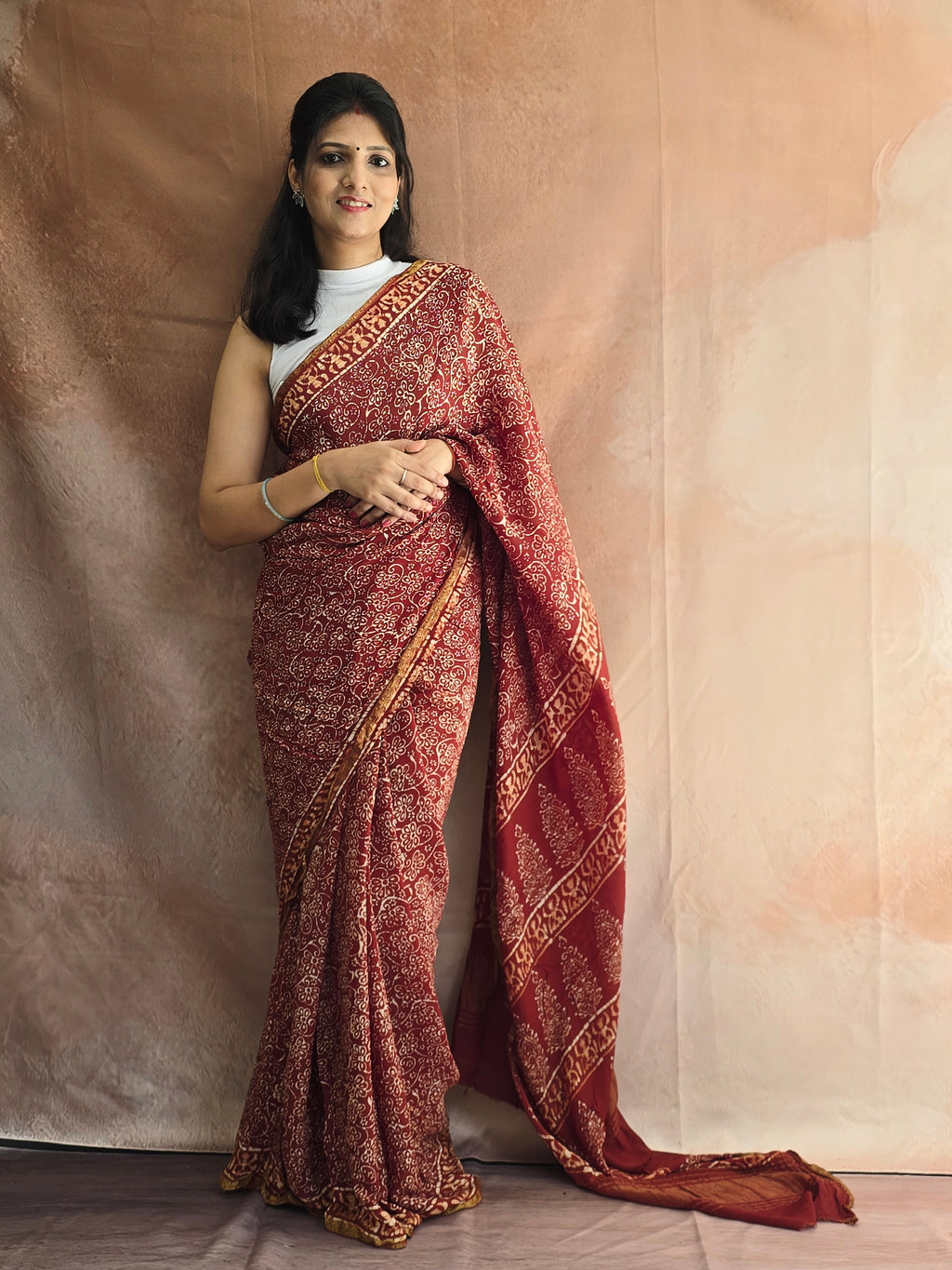 Hand Batik Printed Chinon Saree with Blouse Piece - Brown