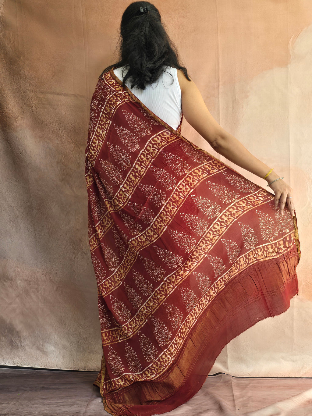 Hand Batik Printed Chinon Saree with Blouse Piece - Brown