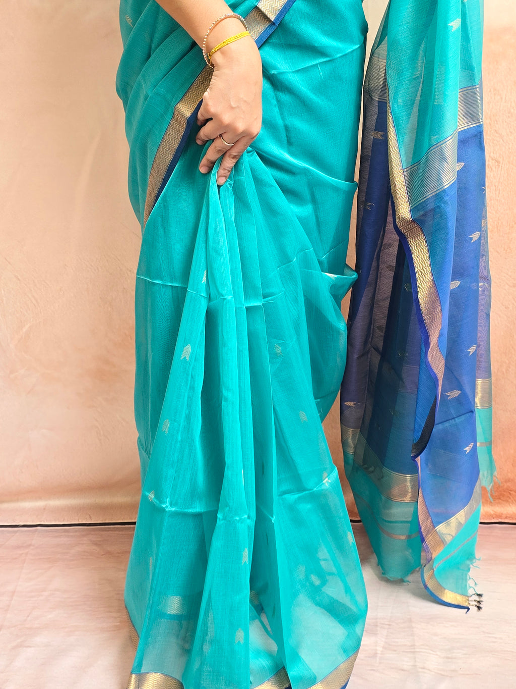 Pure Handwoven Maheshwari Arrow Motifs Saree - Sea Green Blue