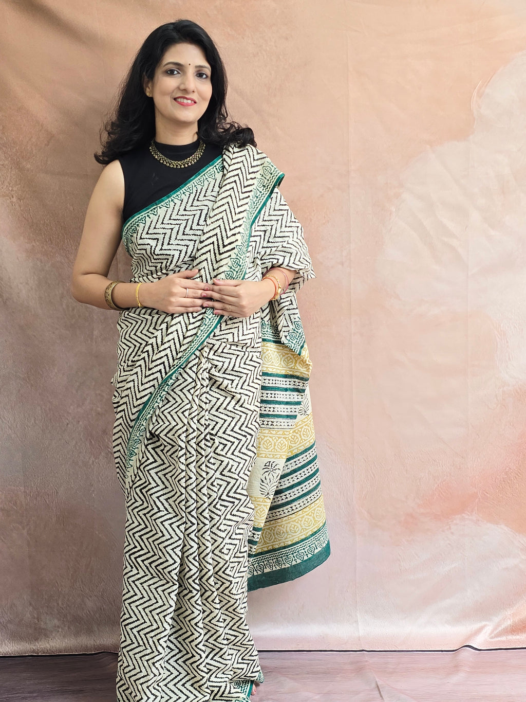 Handblock Printed Mul Cotton Saree Zigzag Motifs - Offwhite