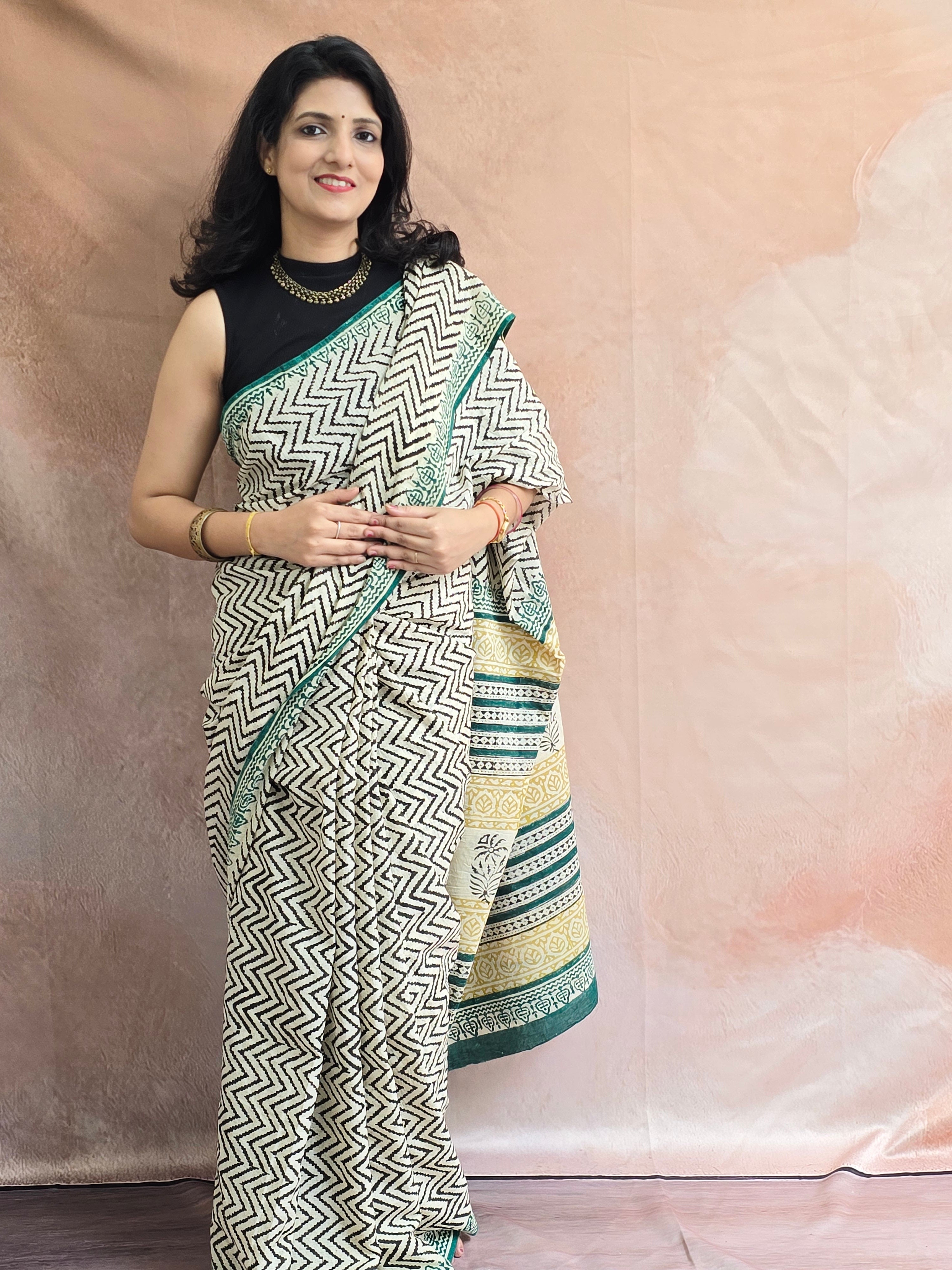 Handblock Printed Mul Cotton Saree Zigzag Motifs - Offwhite