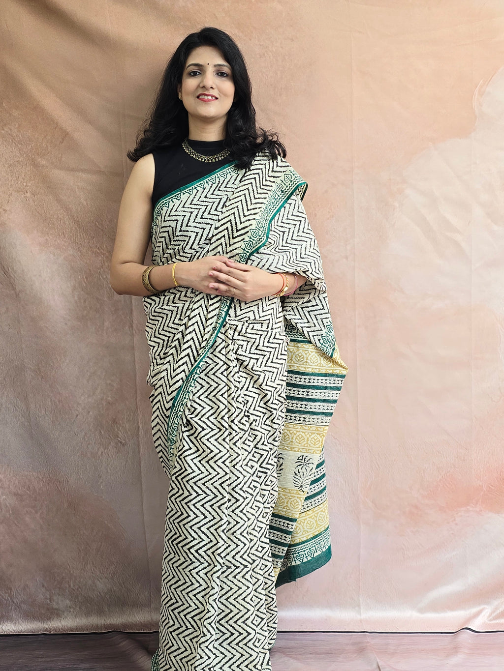 Handblock Printed Mul Cotton Saree Zigzag Motifs - Offwhite