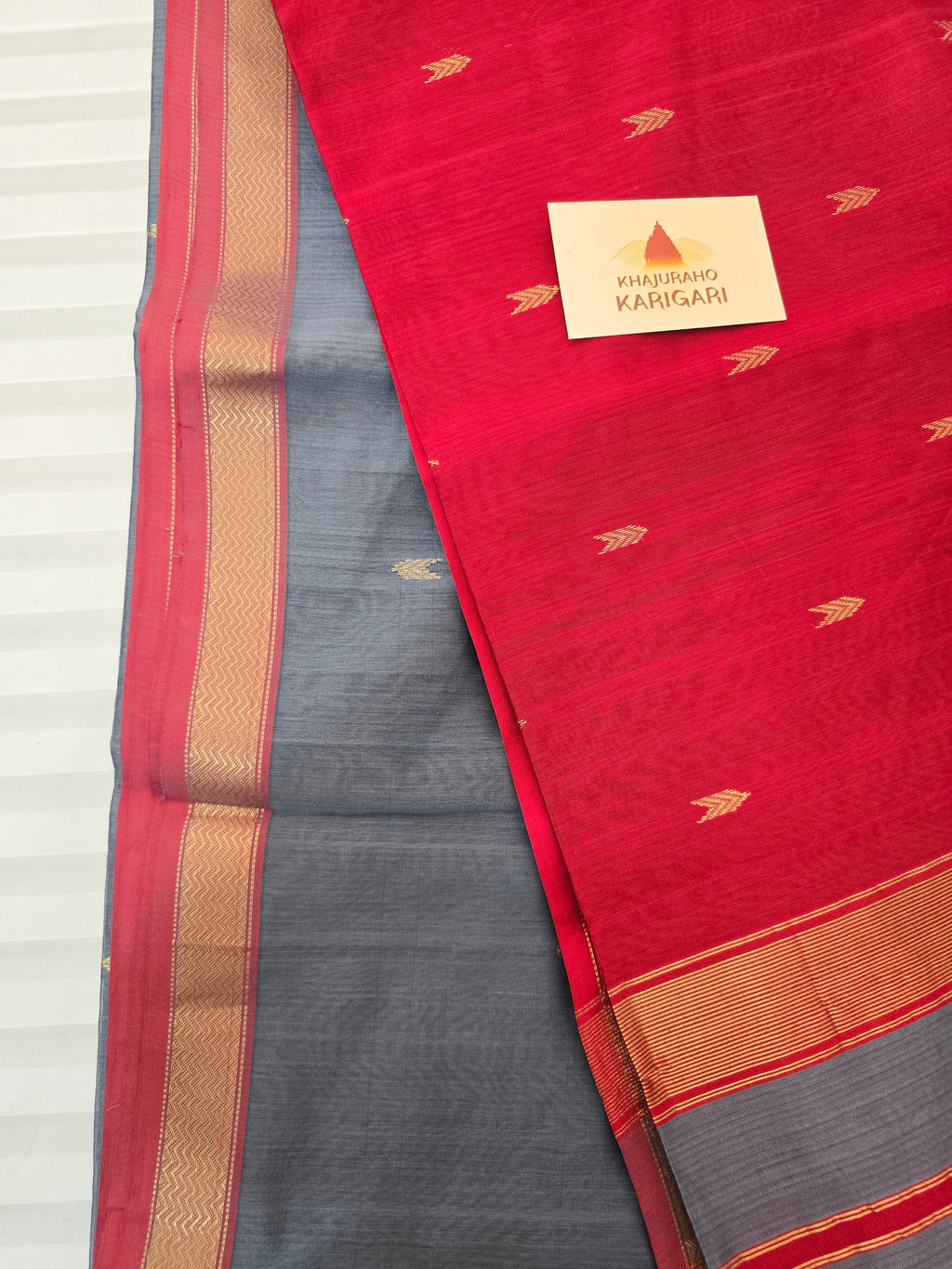 Pure Handwoven Maheshwari Arrow Motifs Saree - Gray Red