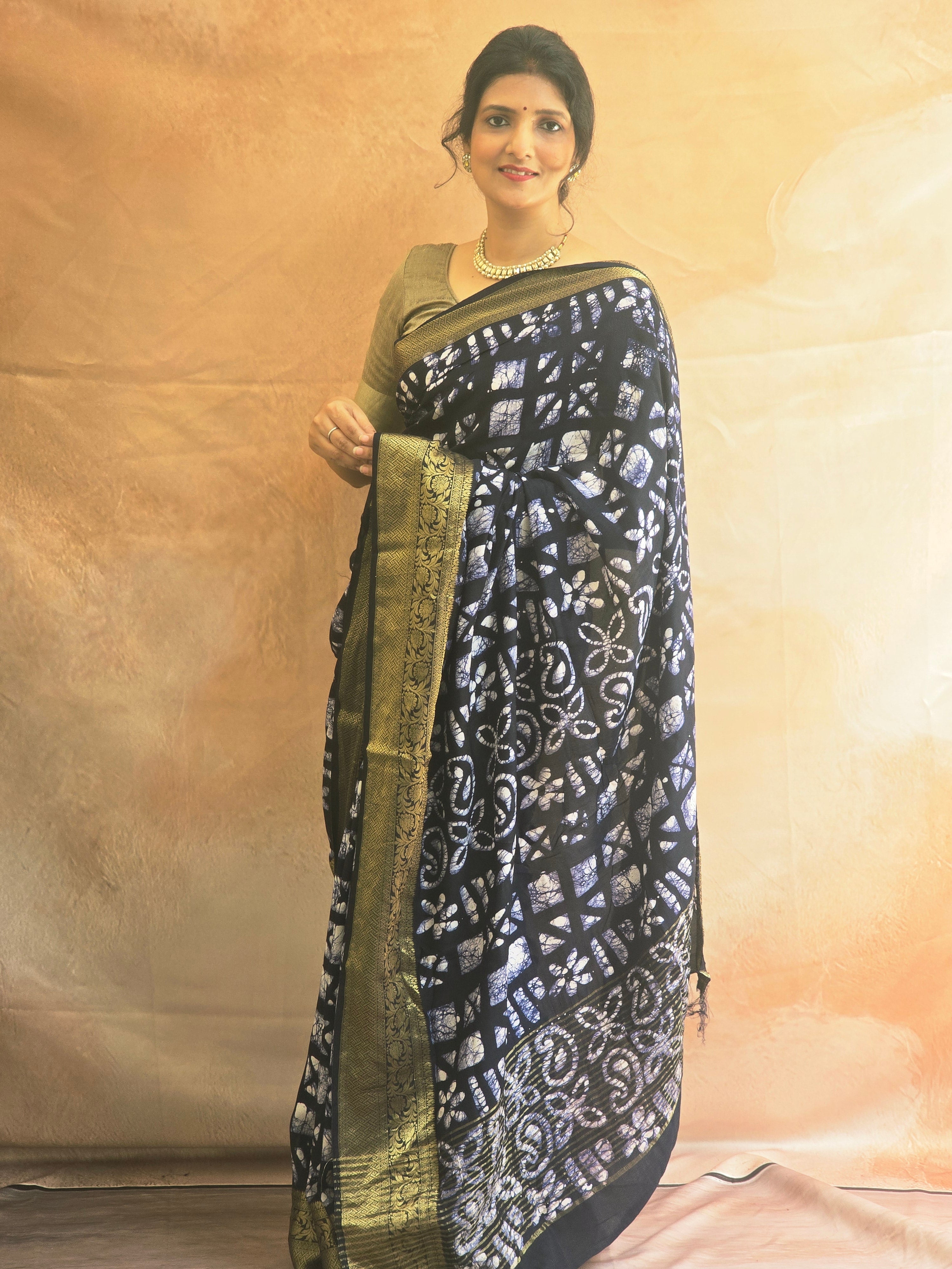 Handcrafted Ujjain Batik Dola Silk Saree | Navy Blue