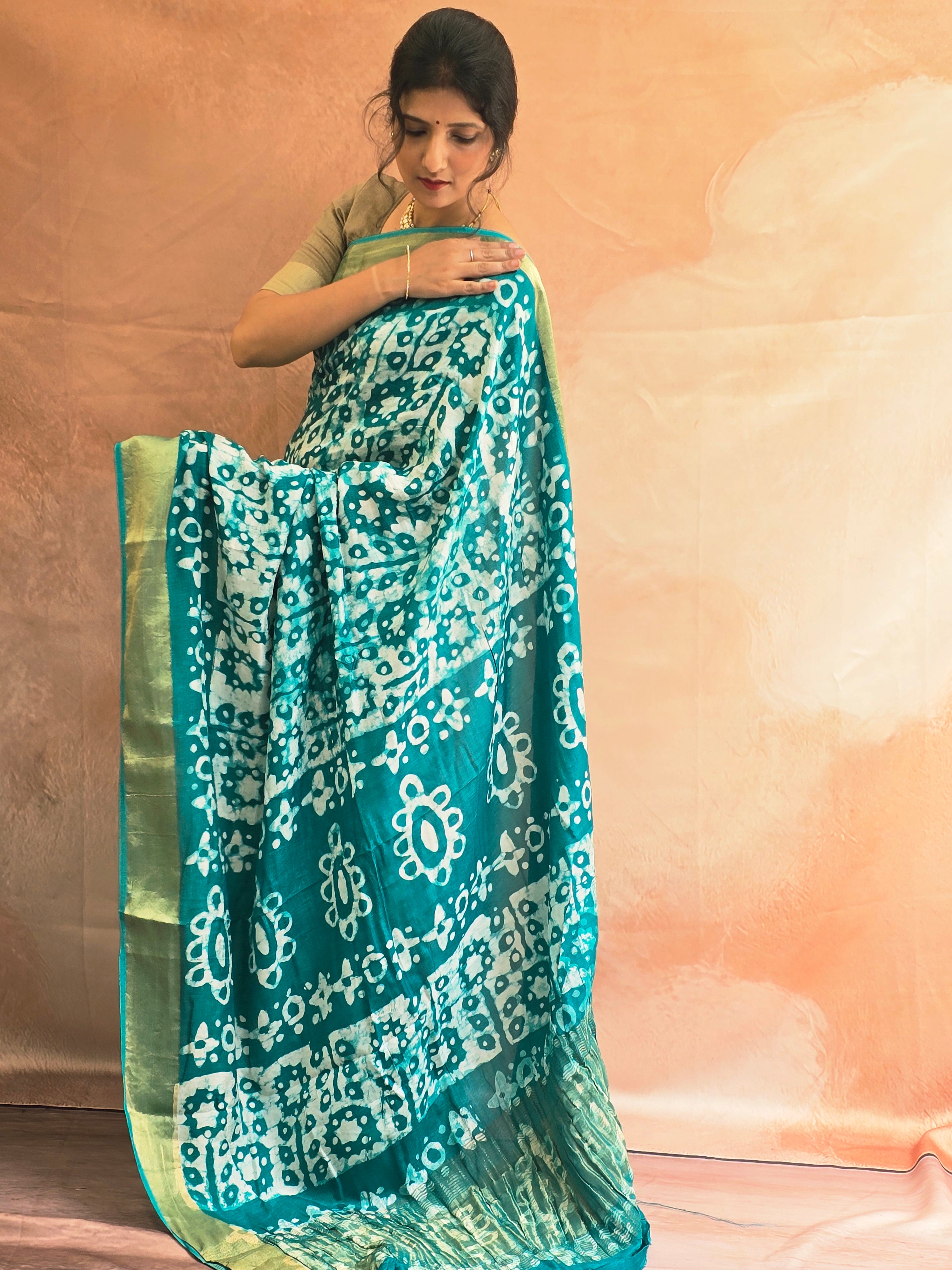 Handcrafted Ujjain Batik Dola Silk Saree | Sea Green