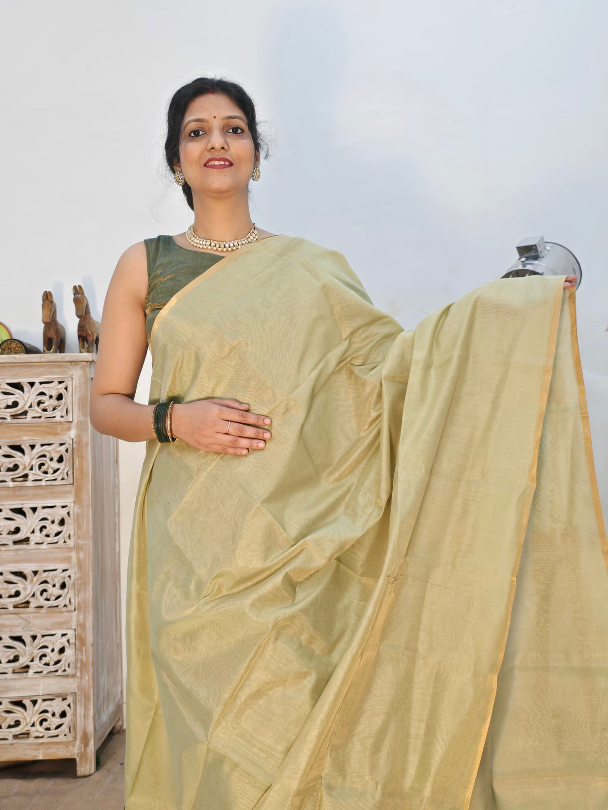 Maheshwari Tissue Silk Cotton Saree with Zari Striped Pallu - Light Green