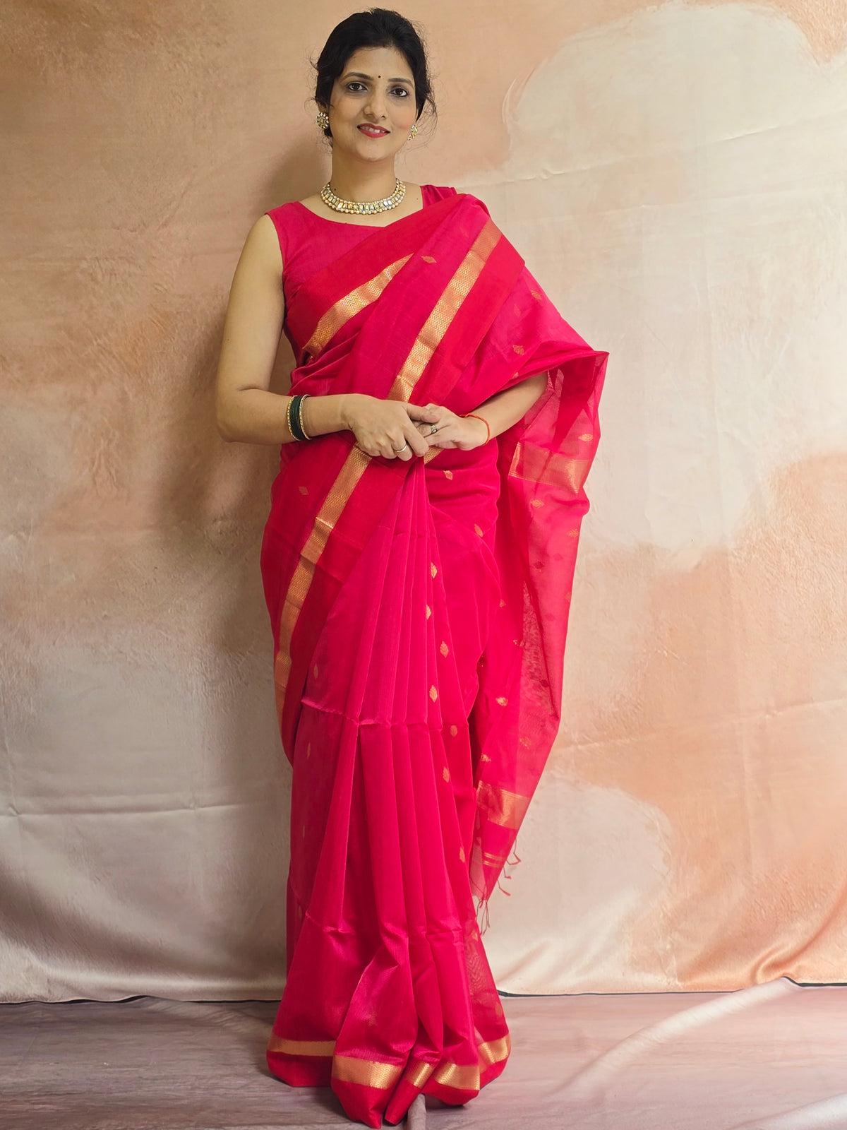 Rani Pink Handwoven Maheshwari Saree with Gold Zari Butis