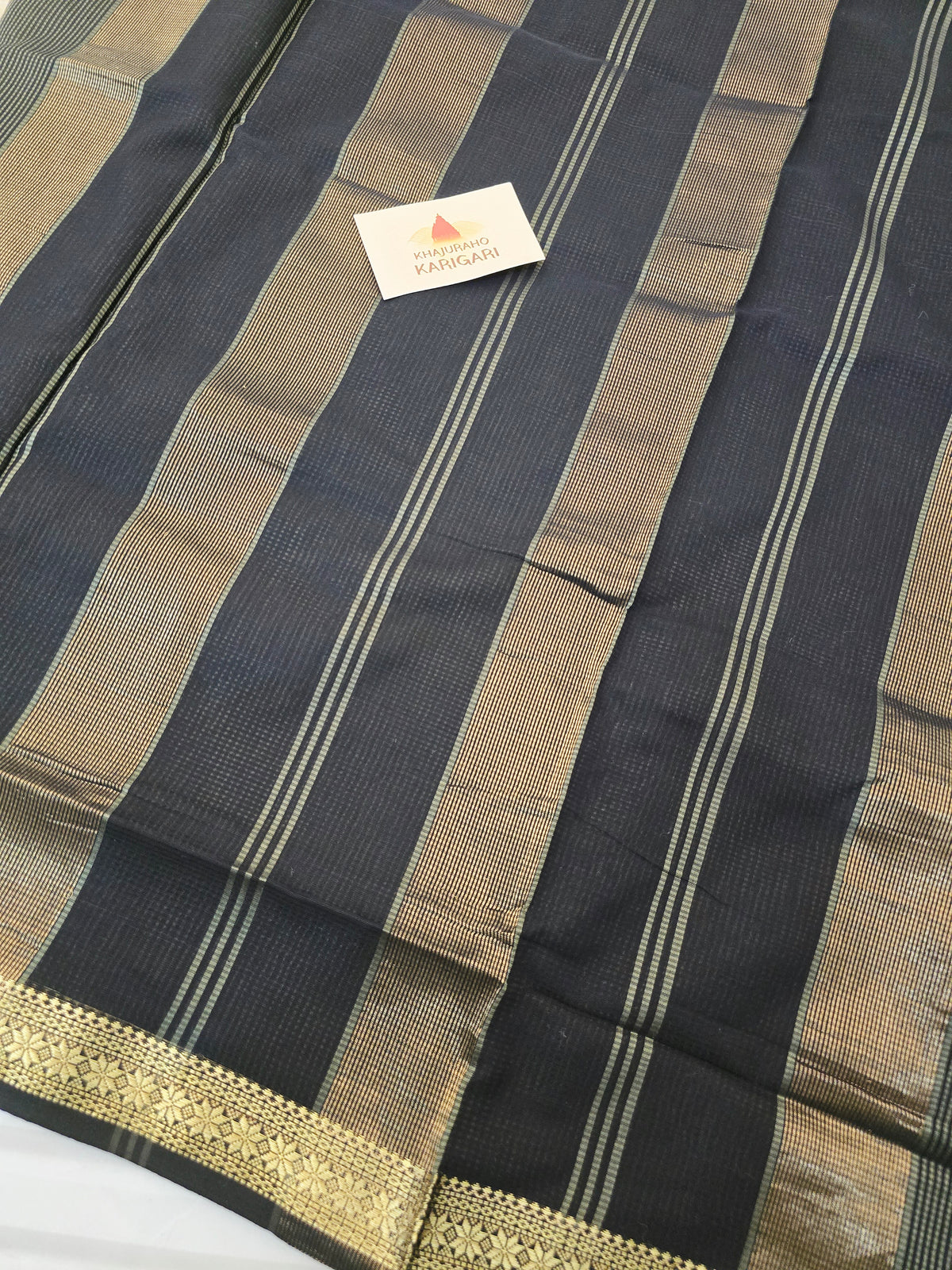 Maheshwari Garbh Reshami Saree - Green Black