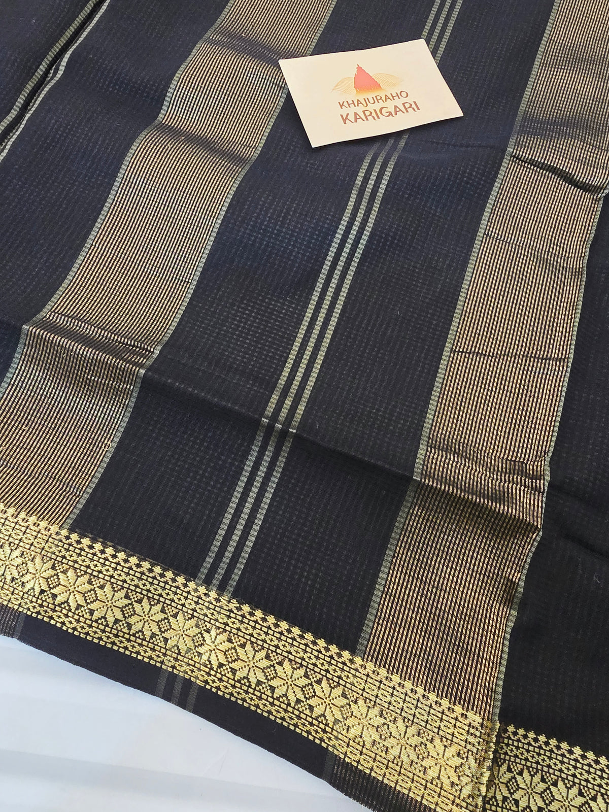 Maheshwari Garbh Reshami Saree - Green Black