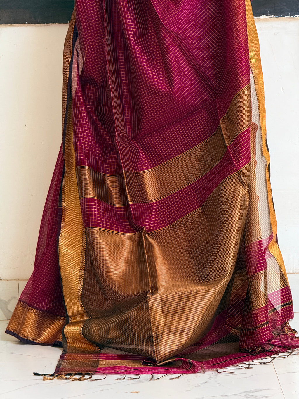 Pure Handwoven Maheshwari Silk Cotton Zari Check Saree – Purple