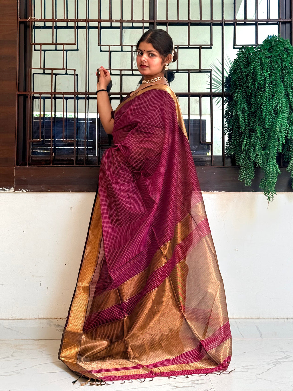Pure Handwoven Maheshwari Silk Cotton Zari Check Saree – Purple