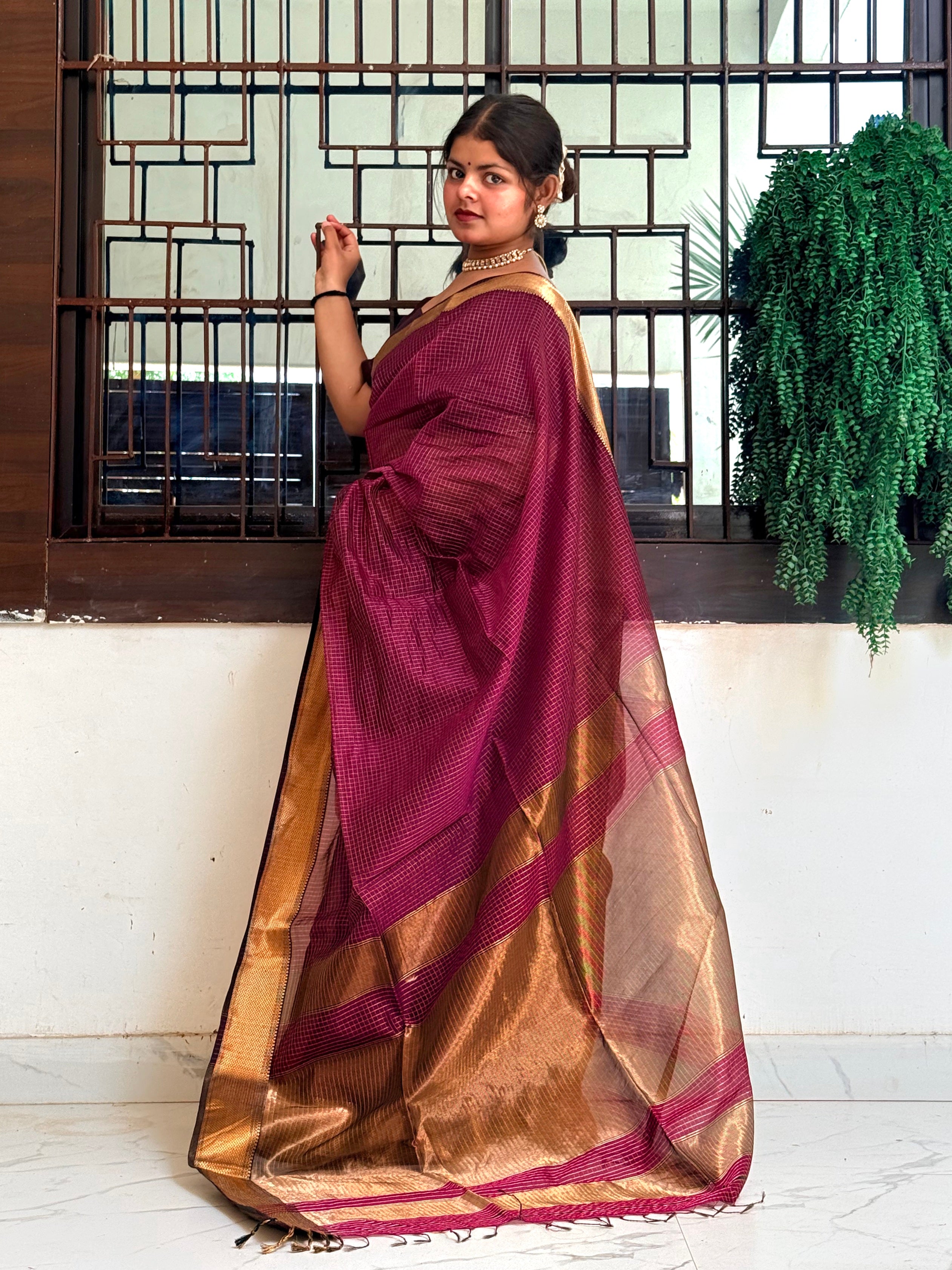 Pure Handwoven Maheshwari Silk Cotton Zari Check Saree – Purple