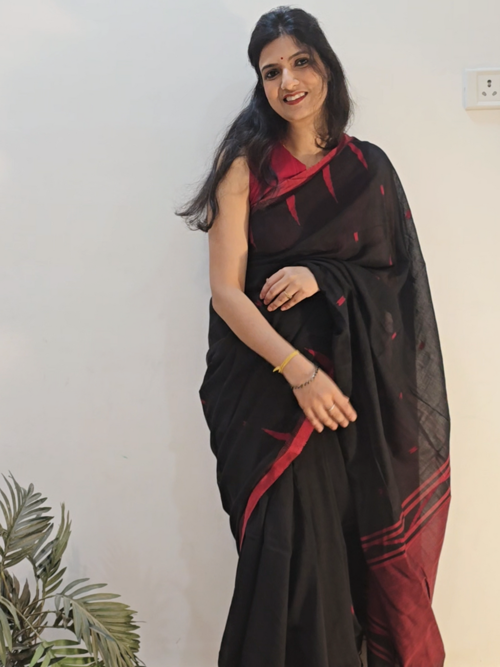 Pure Handwoven Mul Cotton Jamdani - Black