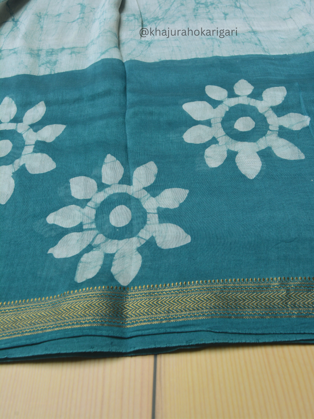 mulmul cotton batik print maheshwari border