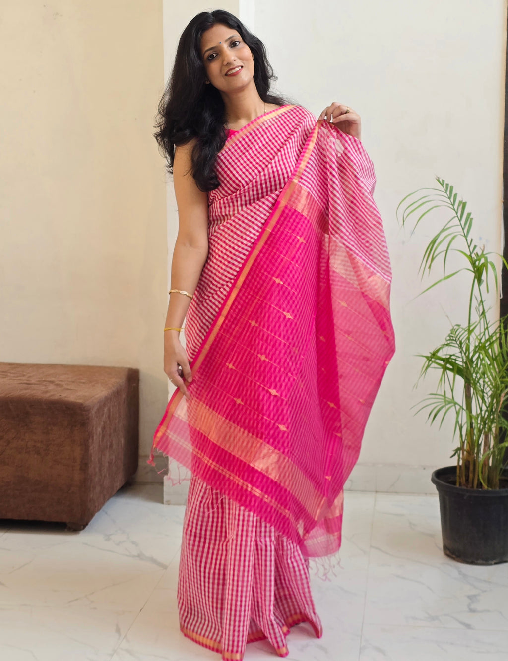 Pure Handwoven Maheshwari Check Saree in Pink & White
